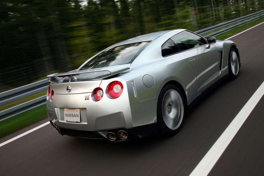 Nissan GT-R 2007 года  (фото 36 из 480)